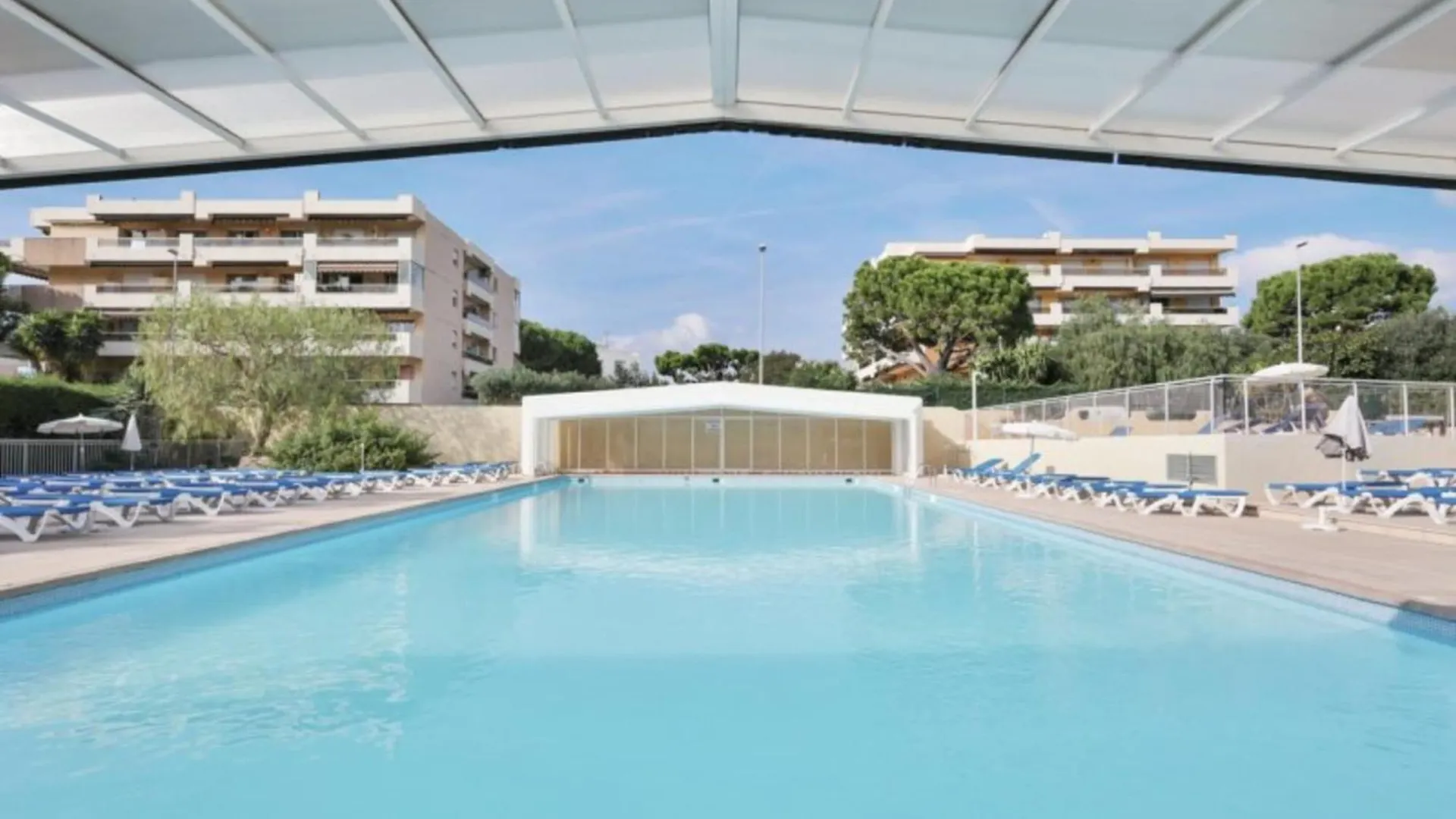 Lovely 4-Person Studio - Pool And Sea Saint-Laurent-du-Var 0*,  Francia