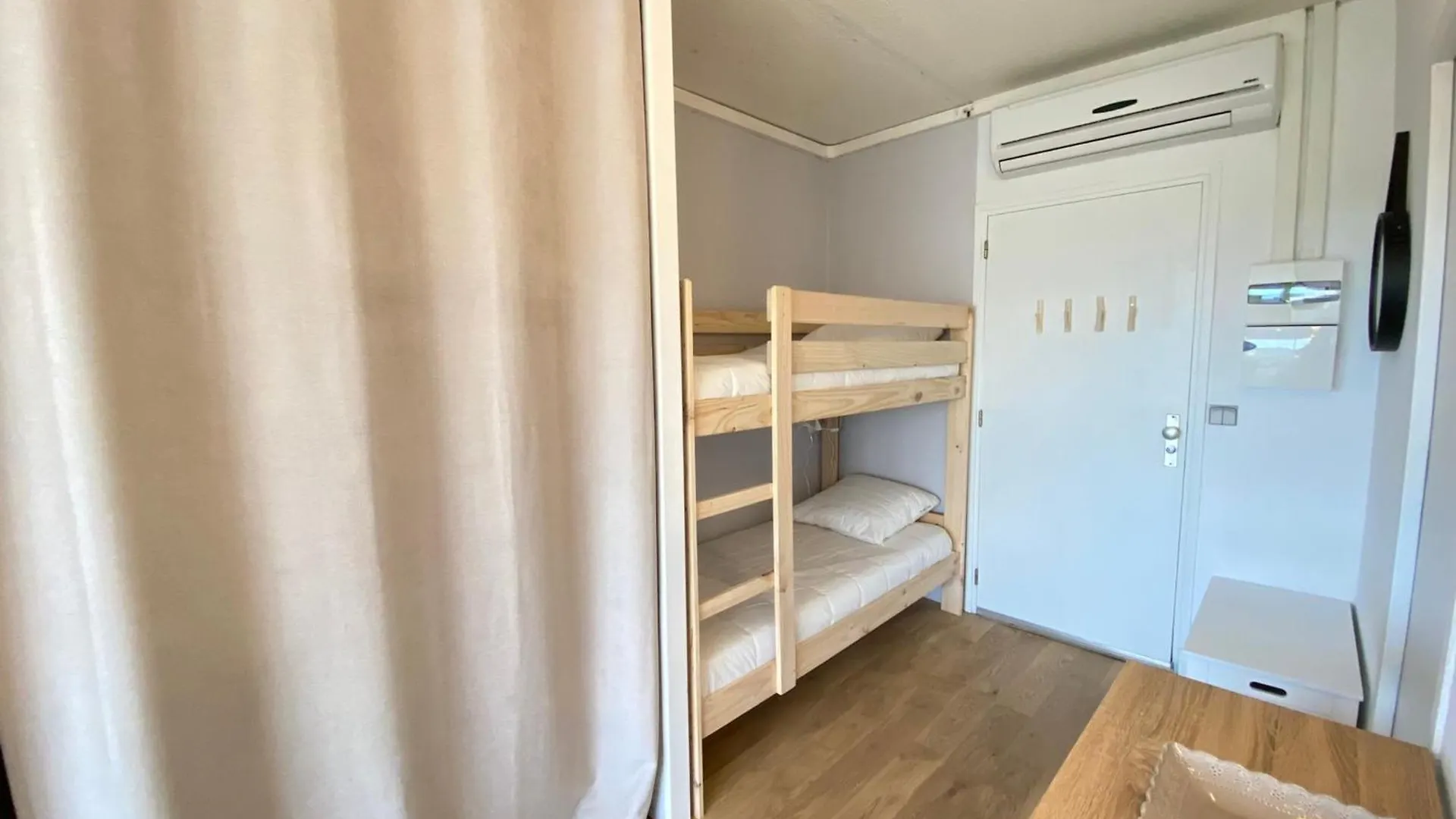 Lovely 4-Person Studio - Pool And Sea Saint-Laurent-du-Var Appartamento